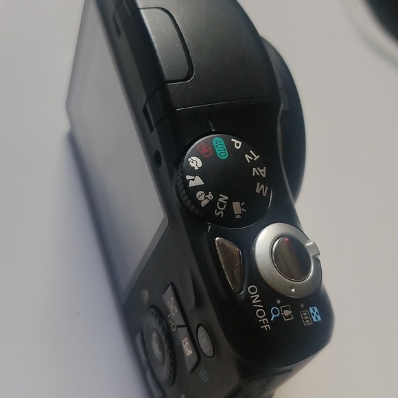 Canon PowerShot SX130, 12 Times Optical Zoom - Picture 7 of 8